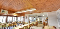 Atmosphère du Restaurant français Relais de Saintonge à Saint-Genis-de-Saintonge - n°17