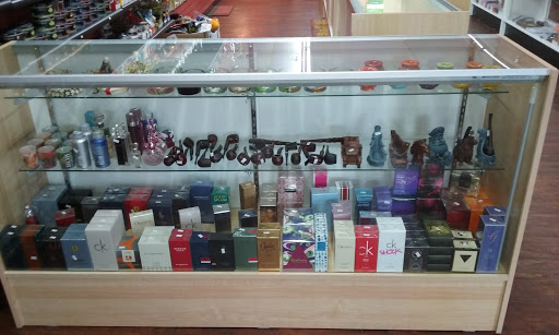 Tobacco Shop «Tobacco &more smoke & vape shop», reviews and photos, 11924 Seminole Blvd, Largo, FL 33778, USA