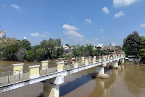 Chansom Memorial Bridge (Khua Khaek) image