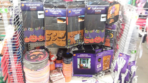 Dollar Store «Dollar Tree», reviews and photos, 950 American Legion Hwy, Boston, MA 02131, USA