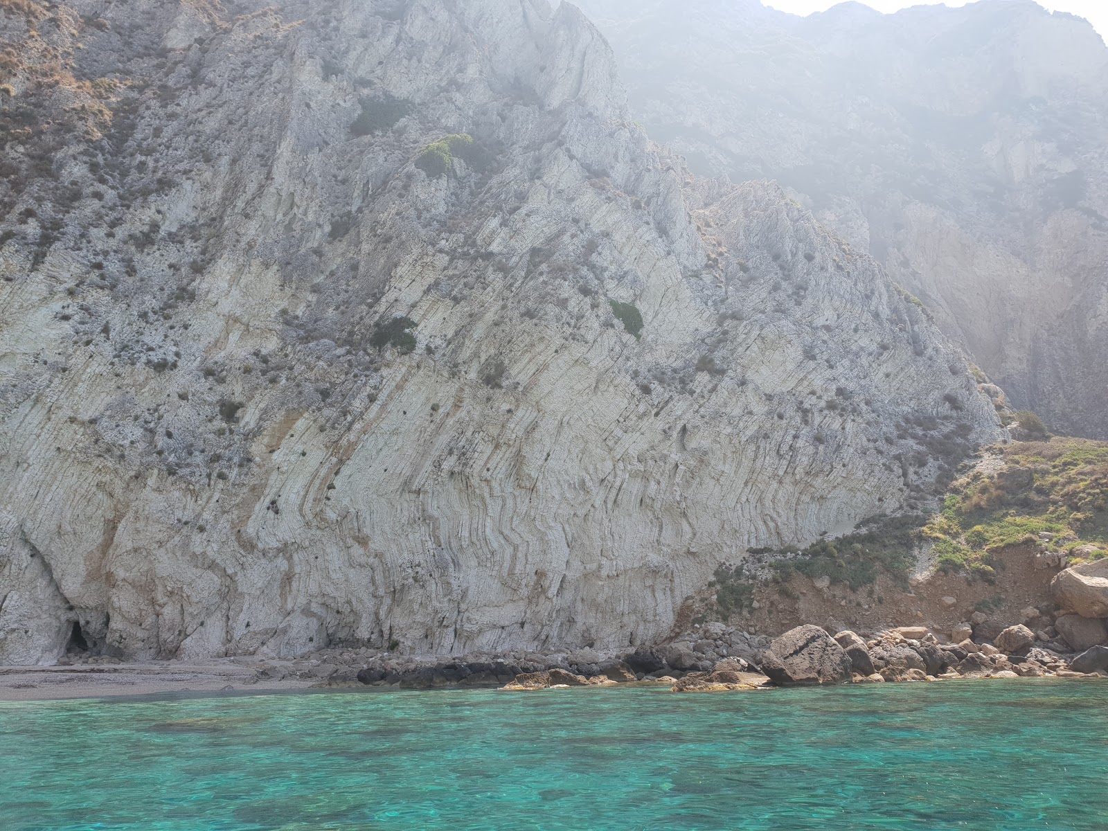 Φωτογραφία του Kastelli beach - δημοφιλές μέρος μεταξύ λάτρεις της χαλάρωσης