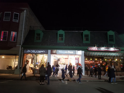 Ice Cream Shop «Häagen-Dazs® Ice Cream Shop», reviews and photos, 22 E Ridgewood Ave, Ridgewood, NJ 07450, USA