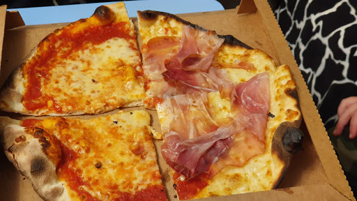 Dinos Pizza in Marina di Cerveteri, Città Metropolitana di Roma Capitale