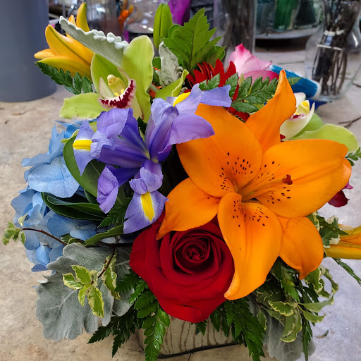 Florist «Foti Flowers At Yuess Gardens», reviews and photos, 406 3rd St, Newburgh, NY 12550, USA