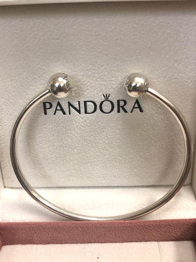 Pawn Shop «Gulf Coast Jewelry and Loan», reviews and photos, 12123 S Cleveland Ave, Fort Myers, FL 33907, USA