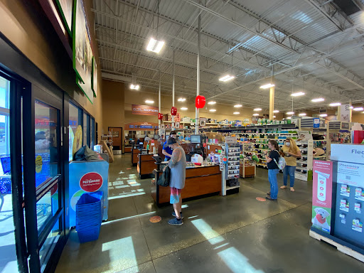 Pet Supply Store «PetSmart», reviews and photos, 24005 U.S. 27, Lake Wales, FL 33859, USA
