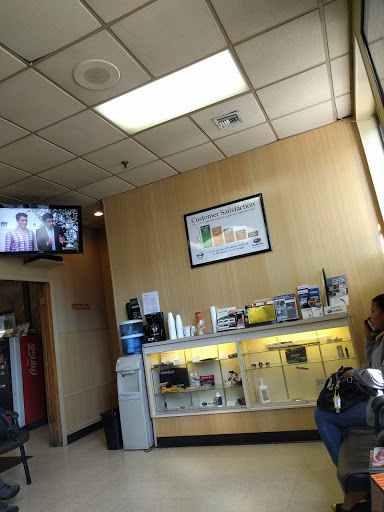 Car Dealer «Gregoris Nissan», reviews and photos, 164 E Lincoln Ave, Valley Stream, NY 11580, USA