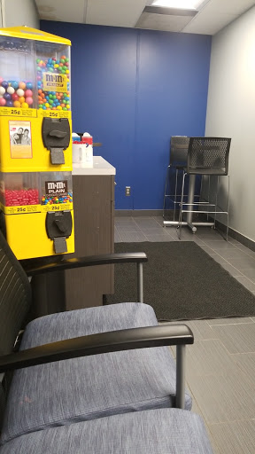 Car Dealer «Northland Chrysler Jeep Dodge RAM», reviews and photos, 14100 W 8 Mile Rd, Oak Park, MI 48237, USA