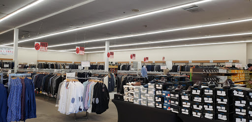 Stores to buy men's fluchos San Diego