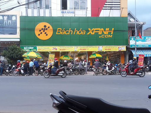 Siêu thị Bách hoá XANH 228 Nguyễn Tất Thành