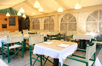 Atmosphère du Restaurant La Crêperie de Milly à Milly-la-Forêt - n°13