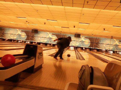 Bowling Alley «Oak Tree Lanes», reviews and photos, 990 N Diamond Bar Blvd, Diamond Bar, CA 91765, USA