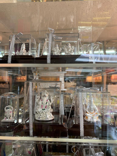 Grocery Store «Shital Grocery & Video», reviews and photos, 759 W Dundee Rd, Wheeling, IL 60090, USA