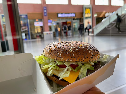 McDonald,s Central Station - Südtiroler Pl. 5, 6020 Innsbruck, Austria