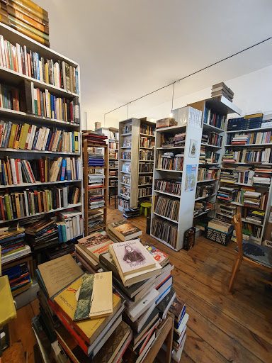 KAWKA Bookstore - Antique - Cafe