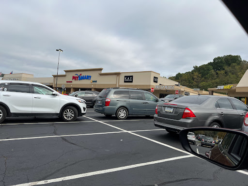 Jewelry Store «Kay Jewelers», reviews and photos, 525 Clairton Blvd, Pleasant Hills, PA 15236, USA