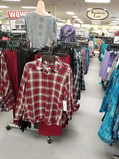 Shopping Mall «Marketplace Mall», reviews and photos, 2101 Peters Creek Pkwy, Winston-Salem, NC 27127, USA