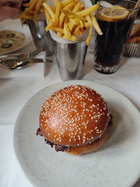 Hamburger du Restaurant français Le Chardenoux Cyril Lignac à Paris - n°19