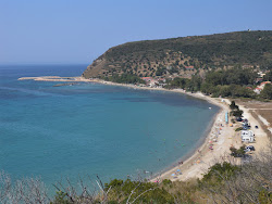 Katelios beach'in fotoğrafı geniş bir kıyı şeridi ile birlikte
