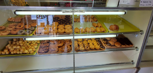 Donut Shop «Daylight Donuts», reviews and photos, 2309 Pass Rd, Gulfport, MS 39501, USA