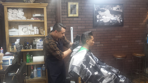 Barber Shop «El Barber Barbershop», reviews and photos, 298 S Irwindale Ave, Azusa, CA 91702, USA