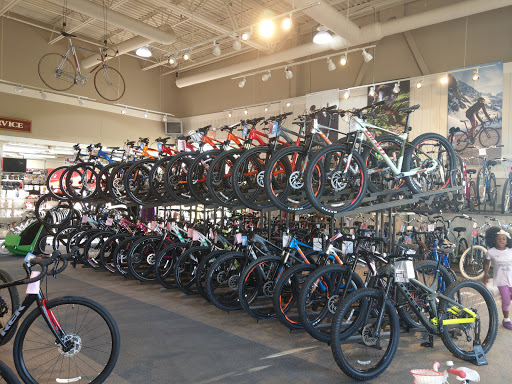 Bicycle Store «Bicycle Garage Indy & BGI Fitness - Greenwood», reviews and photos, 997 E County Line Rd, Greenwood, IN 46143, USA