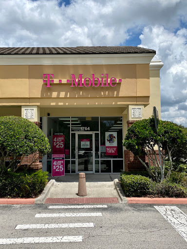 Cell Phone Store «T-Mobile», reviews and photos, 1764 E Silver Star Rd, Ocoee, FL 34761, USA