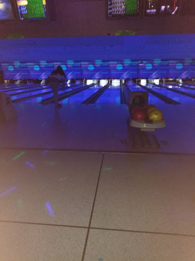 Bowling Alley «Brunswick Zone Desert Sky Lanes», reviews and photos, 7241 W Indian School Rd, Phoenix, AZ 85033, USA