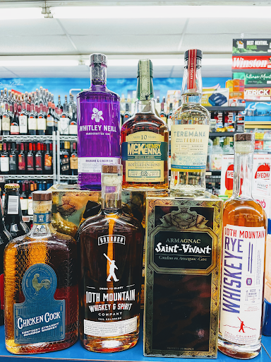 Liquor Store «Main Street Liquor», reviews and photos, 243 E 14 Mile Rd, Clawson, MI 48017, USA