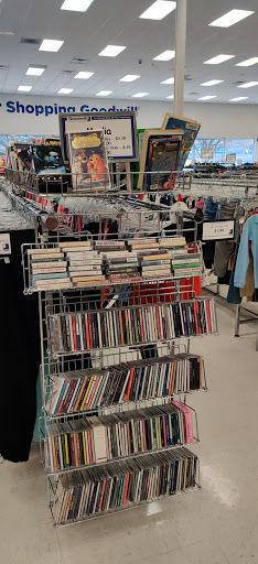 Thrift Store «Goodwill Store and Donation Center», reviews and photos, 2025 E Market St, Harrisonburg, VA 22801, USA