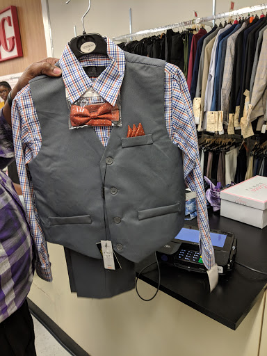 Shopping Mall «Orange Promenade Shopping Ctr», reviews and photos, 80 Boston Post Rd, Orange, CT 06477, USA