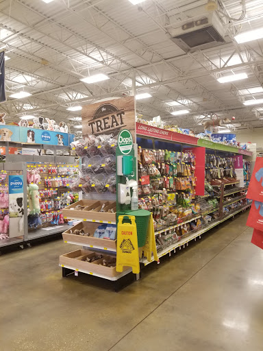 Pet Supply Store «PetSmart», reviews and photos, 380 S State Rd 434, Altamonte Springs, FL 32714, USA