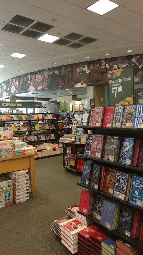 Book Store «Barnes & Noble Booksellers Palm Desert», reviews and photos, 72840 Highway 111 # 425, Palm Desert, CA 92260, USA