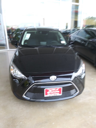 Hyundai Dealer «Red McCombs Hyundai Northwest», reviews and photos, 13663 Interstate 10 Frontage Rd, San Antonio, TX 78249, USA