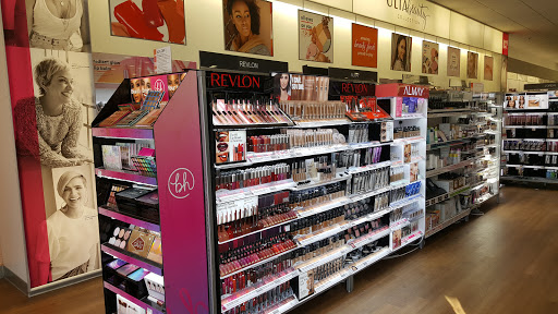 Hair Salon «Ulta Beauty», reviews and photos, 24235 Magic Mountain Pkwy, Valencia, CA 91355, USA