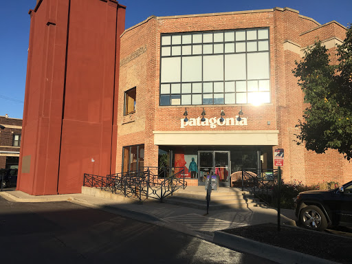 Clothing Store «Patagonia Chicago Lincoln Park», reviews and photos, 1800 N Clybourn Ave, Chicago, IL 60614, USA