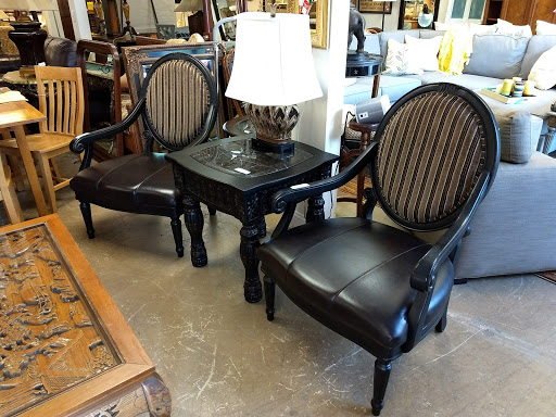 Consignment Shop «New Leaf Home Furnishings», reviews and photos, 2449 Pierce Dr #3, Spring Grove, IL 60081, USA