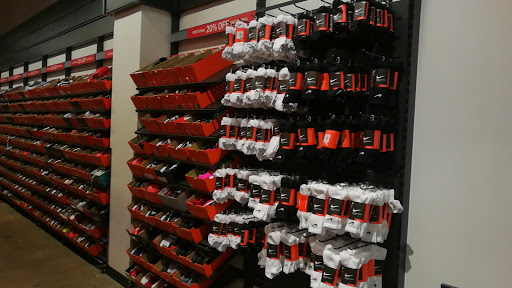 Sporting Goods Store «Nike Factory Store», reviews and photos, 3000 Grapevine Mills Pkwy #611, Grapevine, TX 76051, USA