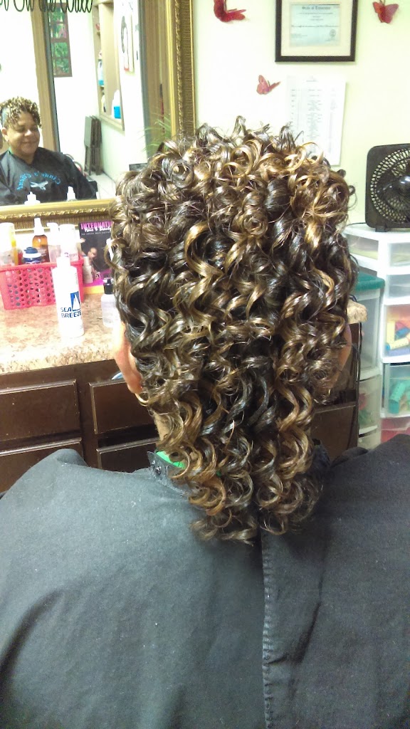 Creative Cuts & Curls 38116