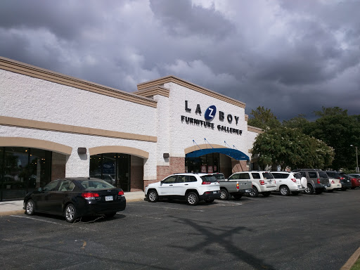 La-Z-Boy Furniture Galleries, 5300 Virginia Beach Blvd, Virginia Beach, VA 23462, USA, 