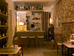 Photo n°2 de Le Vin sur la Main à Marseille ()