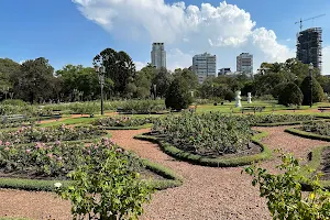 Paseo El Rosedal Garden image