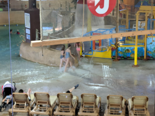 Water Park «Kahuna Laguna Indoor Water Park», reviews and photos, 2251 White Mountain Hwy, North Conway, NH 03860, USA
