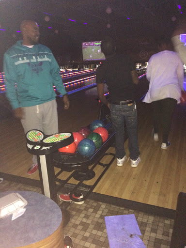 Bar «Pinsetter Bar & Bowl», reviews and photos, 7111 Maple Ave, Merchantville, NJ 08109, USA