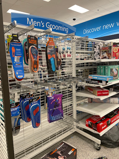 Clothing Store «Ross Dress for Less», reviews and photos, 3200 Laclede Station Rd, Maplewood, MO 63143, USA