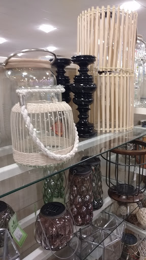 Home Goods Store «HomeGoods», reviews and photos, 20111 US-19, Cranberry Twp, PA 16066, USA