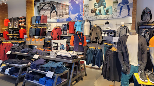 Clothing Store «Under Armour Brand House», reviews and photos, 7977 Tysons Corner Center, Tysons, VA 22102, USA