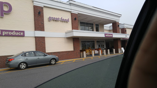 Grocery Store «Stop & Shop», reviews and photos, 465 Atlantic Ave, Oceanside, NY 11572, USA
