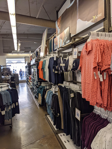 Clothing Store «Old Navy», reviews and photos, 634 Spectrum Center Dr, Irvine, CA 92618, USA
