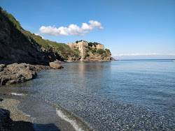 Photo de Spiaggia di Capo Perla avec petite baie
